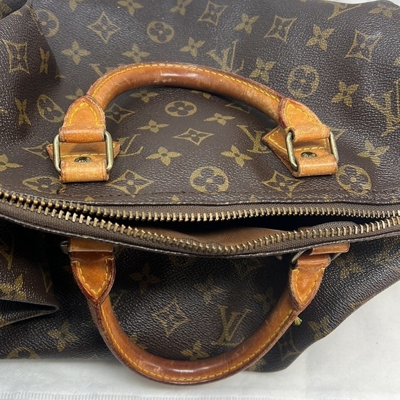 Louis Vuitton 30 Speedy Satchel - Picture 13 of 14